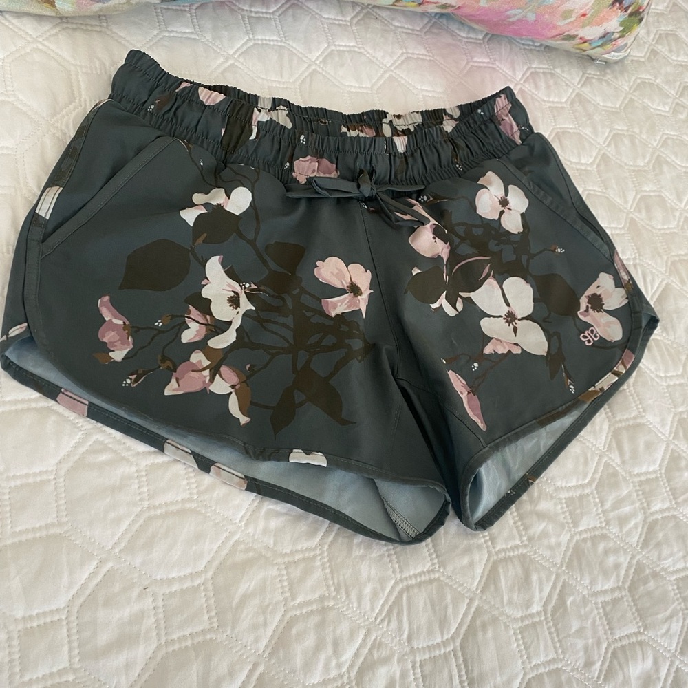 Albion Shorts